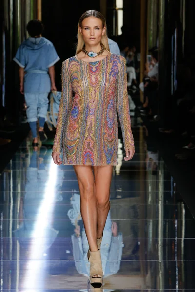 Look 3